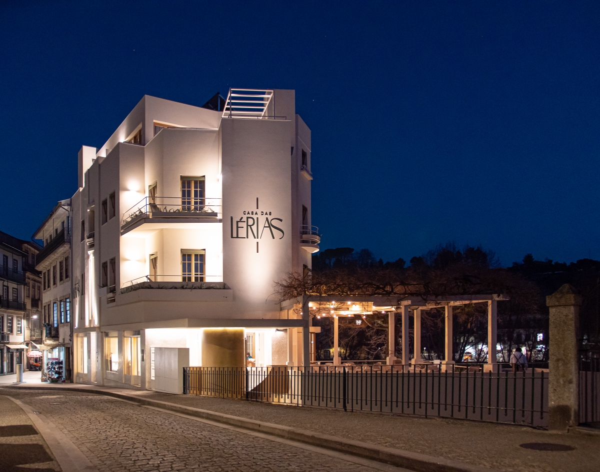 Casa das Lérias, in Amarante, offers a sweet stay next to the Tâmega